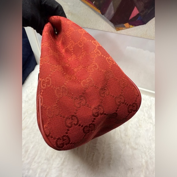 GUCCI-257265 204046 Red GG Canvas Shoulder Bag - Picture 5 of 12